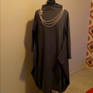 Italian dress boat neck, pleated hem & the sides!!